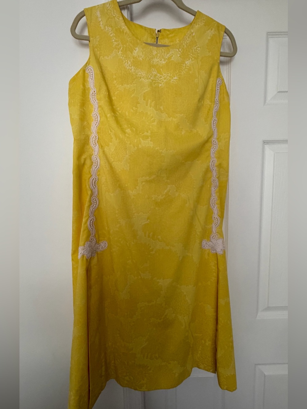 GUC Lilly Pulitzer Yellow Vinatge Midi Dress with Lace Trim. FLAWED. 14